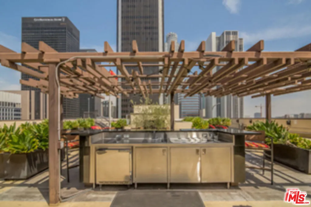 655 S Hope Street 1605, Los Angeles, California 90017 home-pic-12